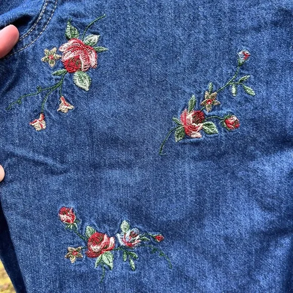 90s Capacity Embroidered Floral Denim Button-Up Shirt Blouse Size M Corduroy - Picture 12 of 13